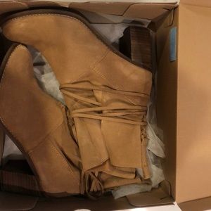 Suede Tom’s booties. Worn once. Super clean and comfy!